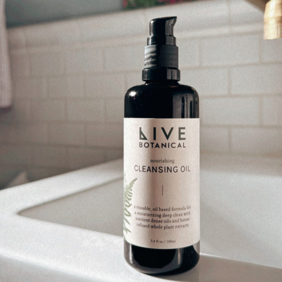 LIVE BOTANICAL: Nourishing Cleansing Oil