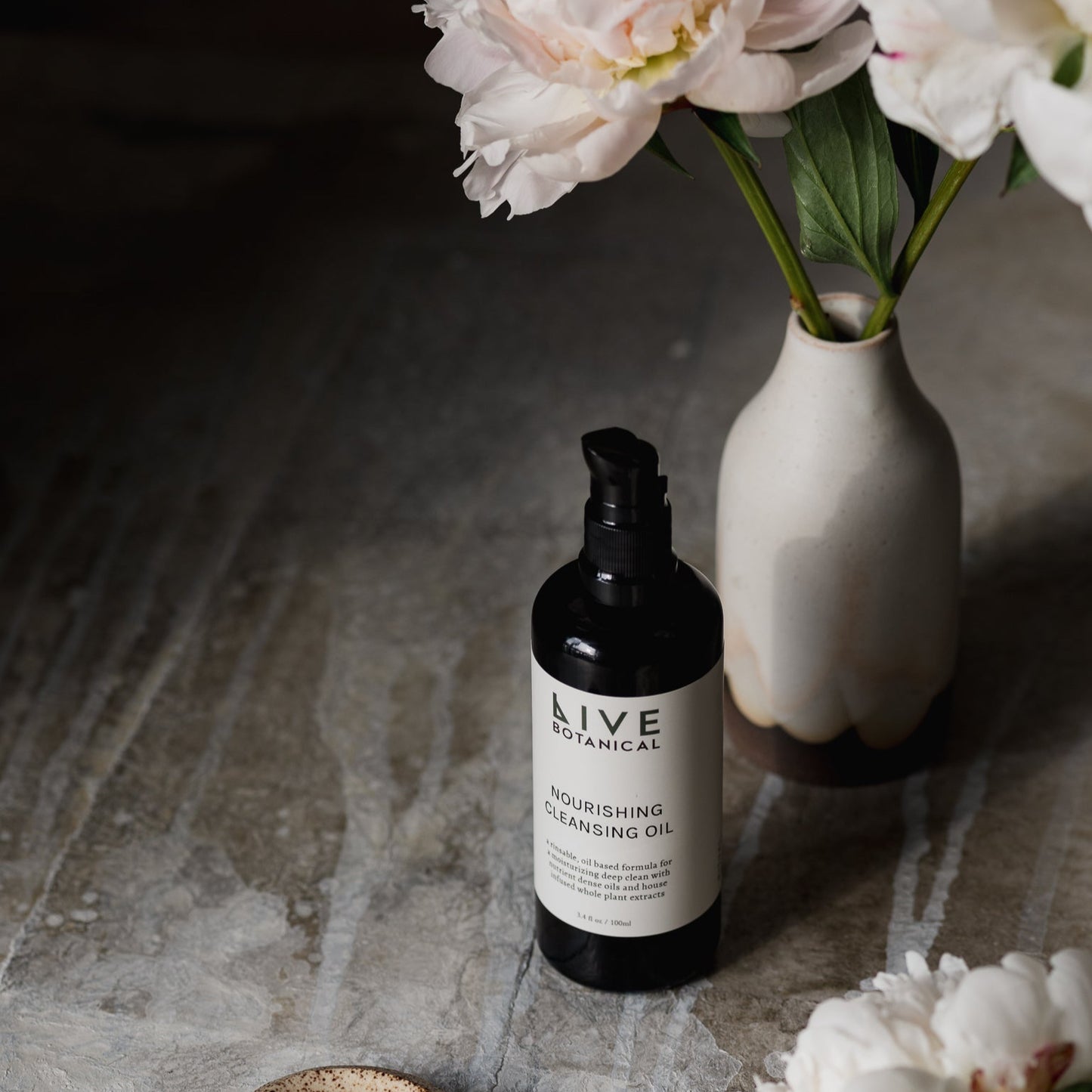 LIVE BOTANICAL: Nourishing Cleansing Oil
