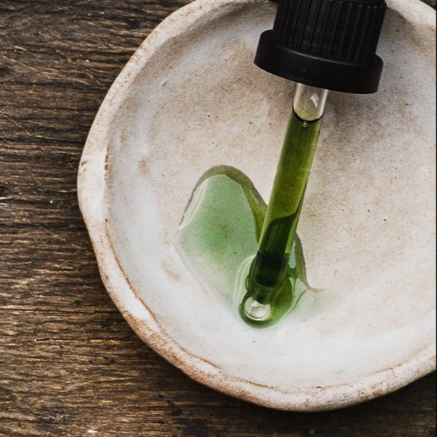 LIVE BOTANICAL: Overnight Resurfacing Oil